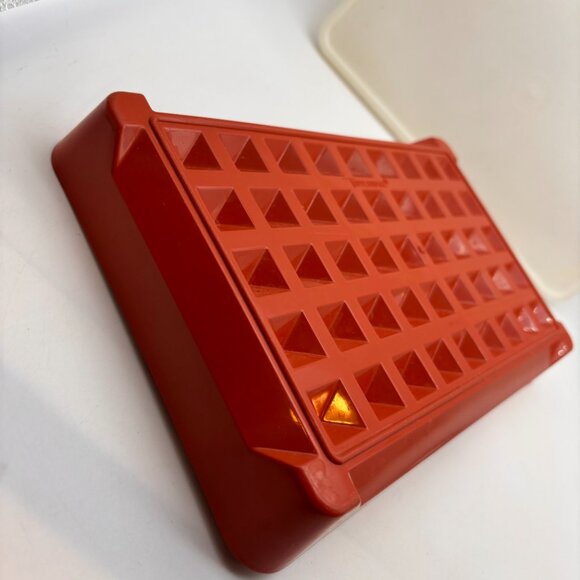 Vintage Tupperware Deli Meat Hot Dog Bacon Storage Container Plastic with Lid - Picture 11 of 15